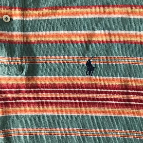 POLO 👕 - Picture 2 of 3